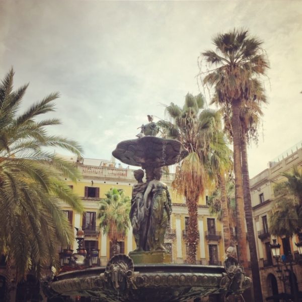 Fountain of Three Graces at placa reial