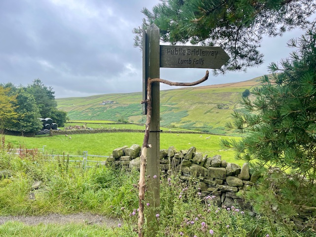 sign for lumb falls