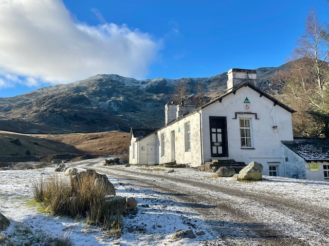 coniston youth hostel and old man of coniston