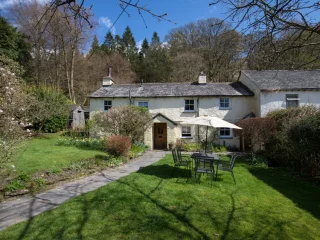 fir tree cottage grasmere