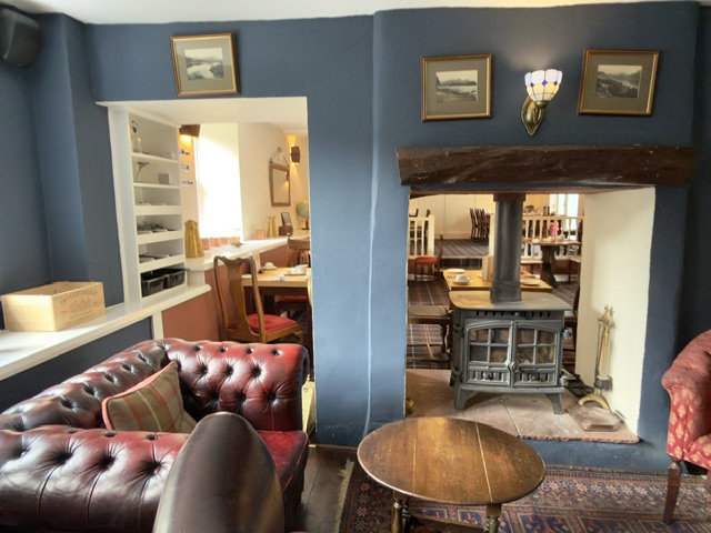 royal hotel dockray lounge