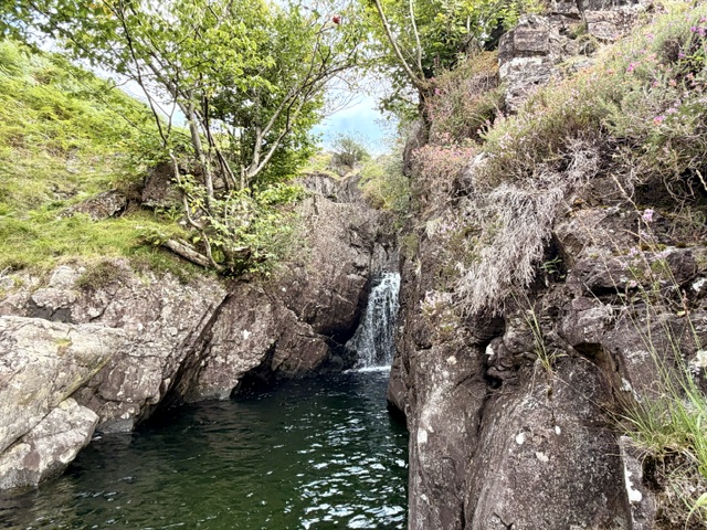 lingcove waterfalls
