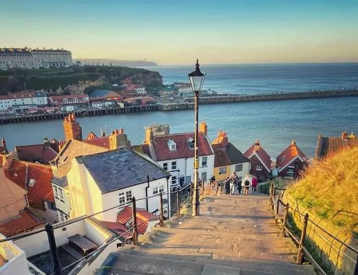things to do in whitby 199 steps